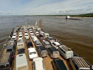 До 31 мая на реках Лена, Алдан и Вилюй введены ограничения на переправах и услуги водного транспорта