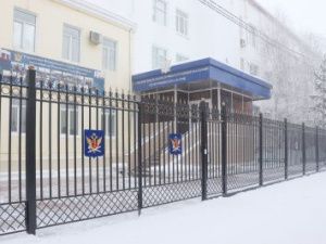 Осужденные изготовили металлическое ограждение здания УФСИН