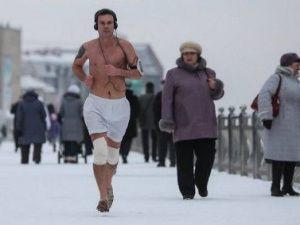 В Якутске калининградского экстремала заморозят в ледяной валентинке