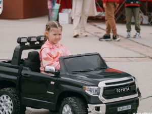 Праздник детства состоялся на площади Орджоникидзе в Якутске