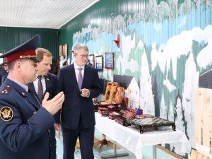 Член Совета Федерации РФ, Председатель Правительства Якутии, представитель ФСИН России посетили испр.колонию № 6