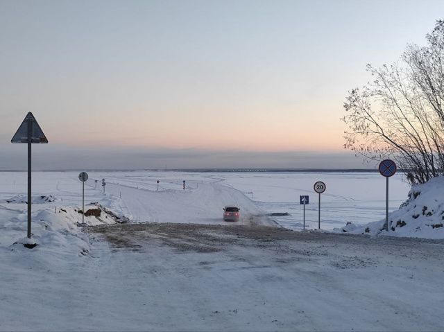 На реке Лене открыта ледовая переправа «Хатассы – Павловск»