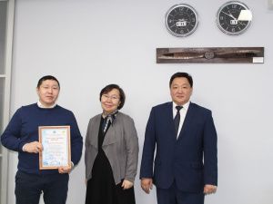 Летный состав авиакомпании «Якутия» наградили за профессионализм во время реконструкции аэропорта