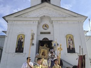 Престольный праздник Никольского храма отметили за Архиерейским богослужением в Якутске
