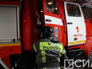 В Якутске при пожаре в жилом доме в 202-м микрорайоне пострадал один человек