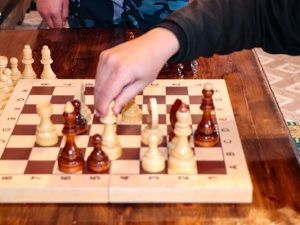 В исправительной колонии № 3 осужденные продолжают осваивать тонкости игры в шахматы