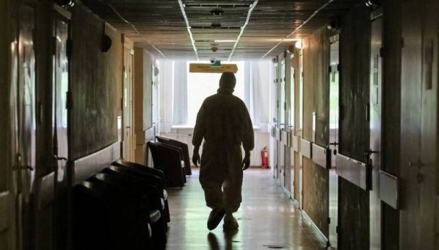 В больнице скончалась женщина, прибывшая санрейсом из Таттинского улуса после отравления антисептиком