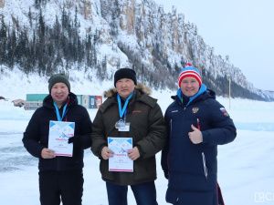 В Якутии провели турнир по кёрлингу с видом на Ленские столбы