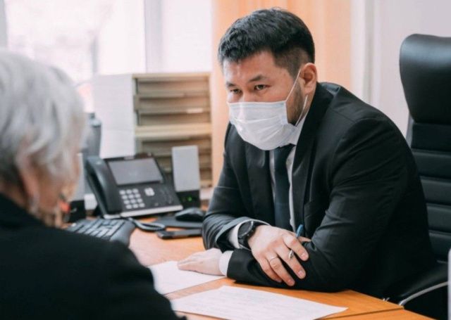 Евгений Григорьев провел личный прием граждан