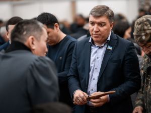 Денис Белозеров посетил выставку кузнецов Якутии «Дархан Уус - 2019»