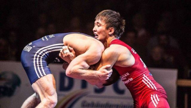 Егоров будет бороться в утешительных схватках. Итоги первого дня Европейских игр