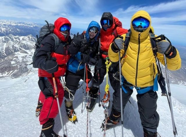 Преподаватель из Якутии покорил Эльбрус