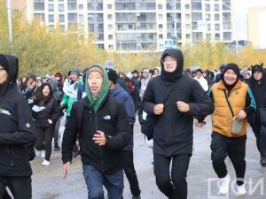 В Якутске более четырех тысяч любителей бега вышли на старт всероссийского забега «Кросс нации»