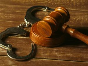 Избивала приемных детей: Возбуждено уголовное дело по факту жестокого обращения с детьми