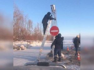 На нелегальной переправе Хатассы — Павловск установили видеокамеры и шлагбаумы