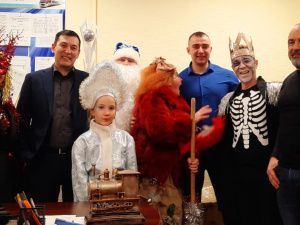 Новогодний портал или секретная служба Деда Мороза