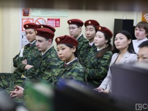 В Якутске читатели библиотеки «Книга-03» встретились с Героем России