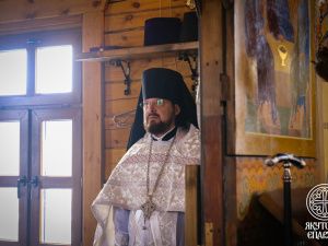 В Лазареву субботу Архиепископ Роман совершил Литургию в Спасском монастыре