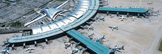 Россияне, бежавшие от мобилизации в Южную Корею, проведут там несколько месяцев в аэропорту