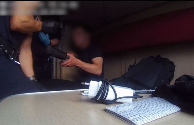 В Якутии пассажир поезда сорвал стоп-кран, решив, что проспал свою станцию