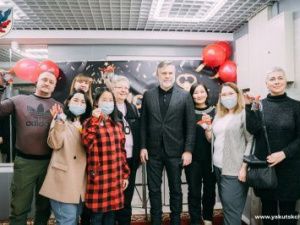 В Якутске вручили ключи от новых квартир переселенцам из аварийного жилья и детям-сиротам