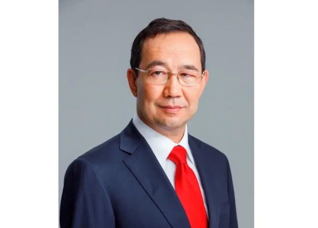 Глава Якутии Айсен Николаев поздравляет с Днём российского кино