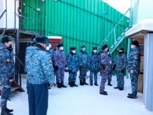 Сотрудники службы охраны УФСИН закрепили знания и навыки, необходимые в служебной деятельности 