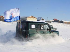 В Магане впервые провели зимние автогонки
