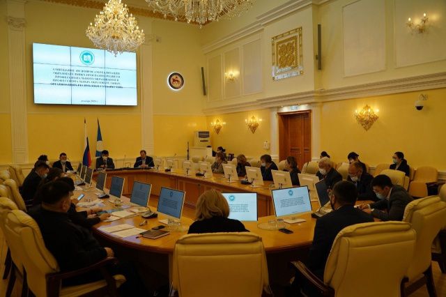 Сергей Местников рассмотрел вопросы обеспечения качества образования в системе СПО 