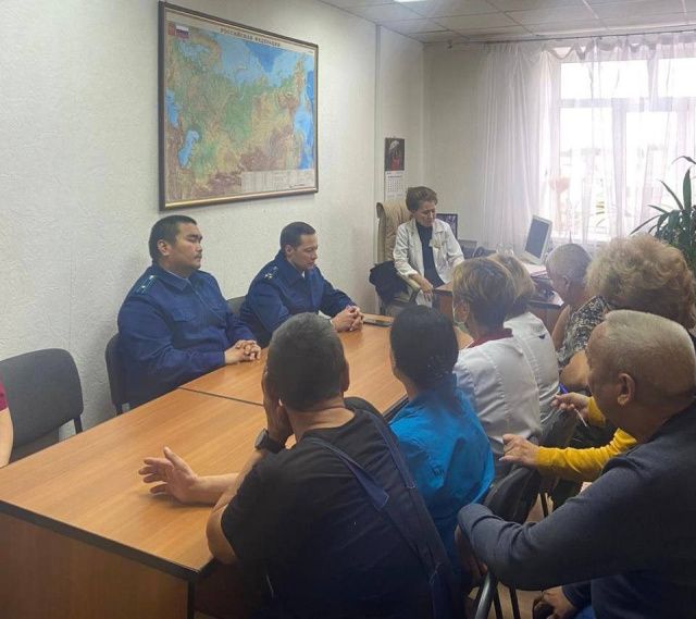 В санатории "Абырал" задолжали зарплату 31 работнику