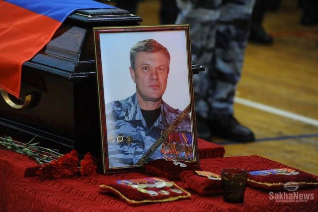 Якутяне простились с легендарным человеком. Фоторепортаж