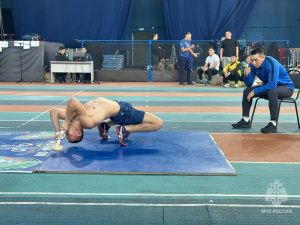 Сильнейших многоборцев среди пожарных определили в Якутии