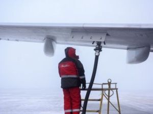 Отмена рейсов по маршрутам Якутск-Тикси-Якутск из-за отсутствия кондиционного авиатоплива