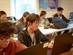 Талантливые школьники Якутии разработают 12 медиапроектов для организаций в конкурсе «Медиахакатон»