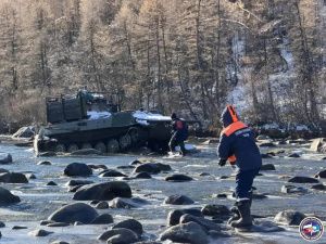 В Момском улусе вертолет Ми-8 эвакуировал мужчину