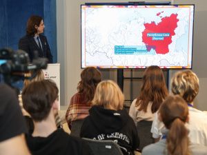 «Суровый климат заставляет думать головой»: о вузах  Якутии рассказали на форуме школьников в Москве