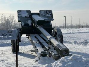 В Якутске в Парке Победы представлена военная техника страны