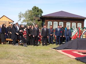 Первого президента Якутии похоронили в родном Октёмском наслеге