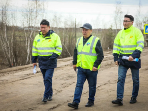 Дмитрий Садовников проверил ход ремонта дорог в Якутске