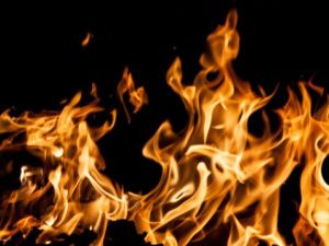 В Верхоянском улусе на пожаре погибли мужчина и женщина