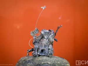 В НХМ Якутии открылась выставка всемирно известного художника-ювелира Александра Манжурьева