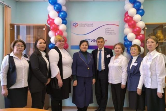 Центр общения старшего поколения начал работу в селе Сангар