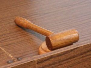 В Якутии руководитель, присвоивший деньги транспортного предприятия, получил условный срок