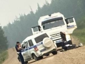 В Якутии опрокинулась полицейская автомашина
