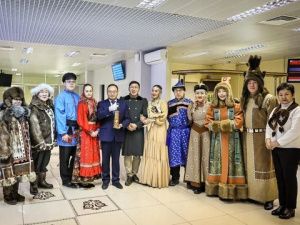 В Якутск прибыл огонь Всероссийского семейного очага