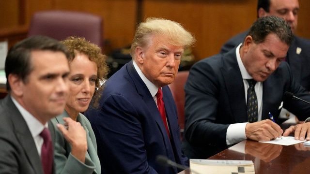 Адвокат Трампа сообщила, что экс-президент не пойдет на сделку со следствием