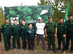 Сохраним лес: В пригороде Якутска высадили более тысячи саженцев деревьев