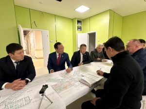 Айсен Николаев проверил ход строительства онкодиспансера в Якутске