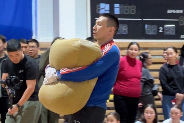 Дьулустан Ноговицын завоевал Кубок чемпиона по национальному многоборью