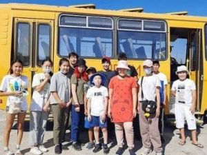 18 детей из села Бясь-Кюель отправились в «Орленок». Еще 50 поедут в сентябре